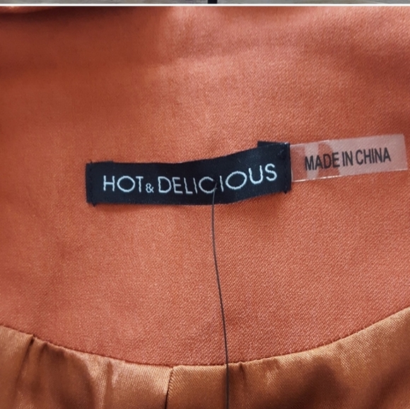 Hot and Delicious Scalloped Edge Women's Jacket - Burnt Orange size Small - Picture 5 of 5